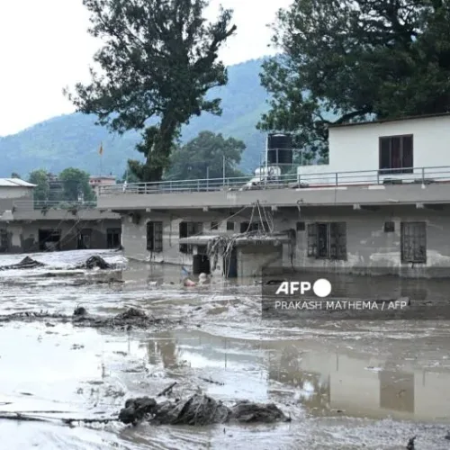160 dead, 647 missing as floods devastate Nepal, Tibet