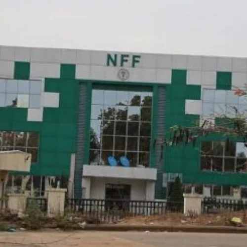 Nasarawa: 1 dead, 3 injured as old building collapses on family