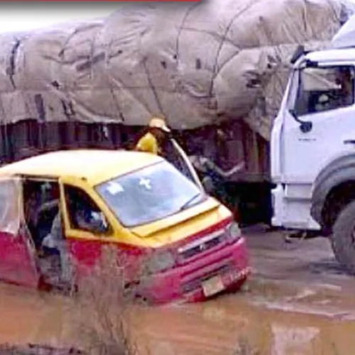 Who failed travellers on Benin-Asaba road?
