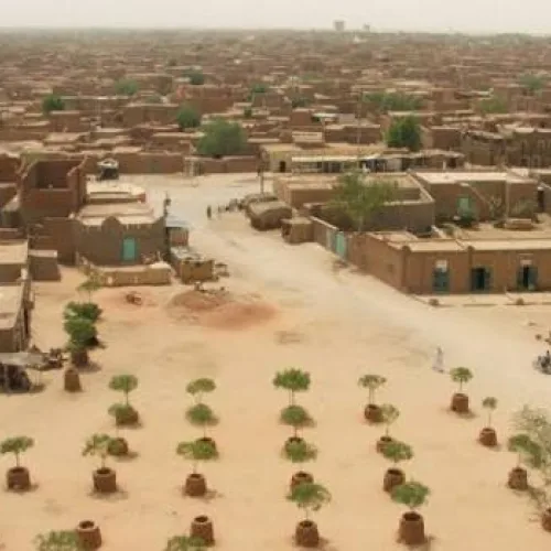Gunfire, explosions erupt in Niger capital as airport comes under attack