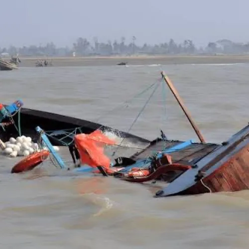 One Dead, One Missing as Boat Capsizes at Ugbokodo Waterside